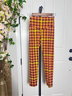 Aerie Bold Orange & Brown Houndstooth Leggings with Yellow Accents